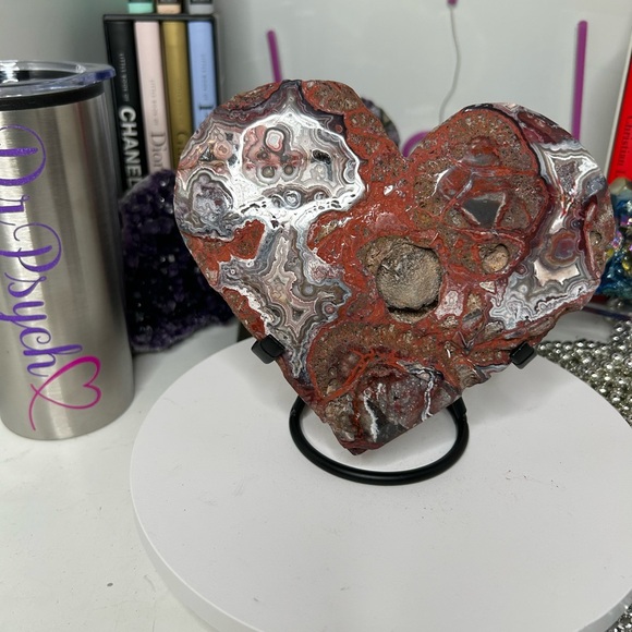 Red Mexican Lace Agate Heart w/holder - MXREDLCEAGTHRT-002 Approx 6.50” width - Picture 6 of 11